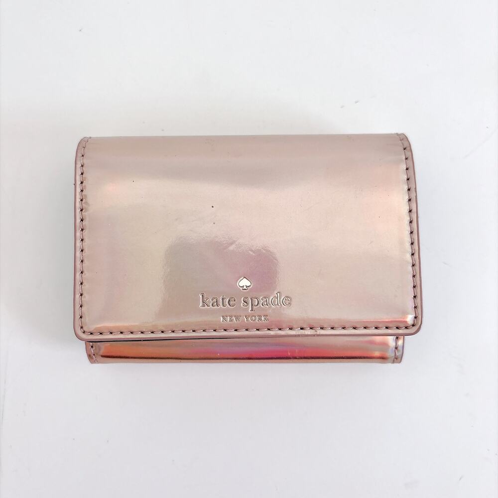 KATE SPADE RAINER LANE DARLA WALLET - HOLOGRAPHIC ROSE GOLD